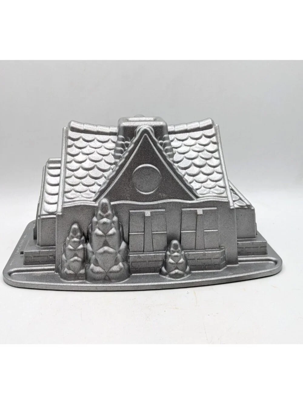 Nordic Ware Gingerbread House Cake Tin Bundt Pan Mold Silver Cast Aluminum